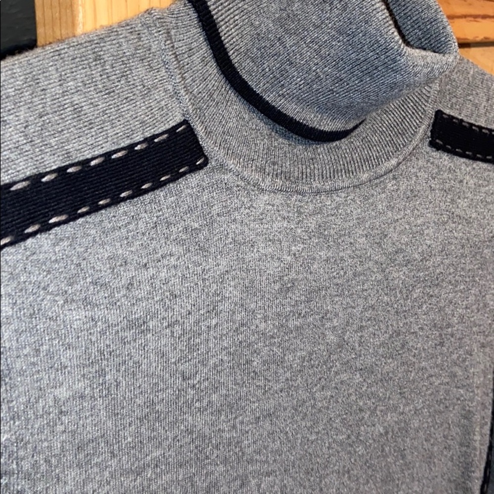 Classy Gray Turtleneck Sweater With Black Trim - image 4